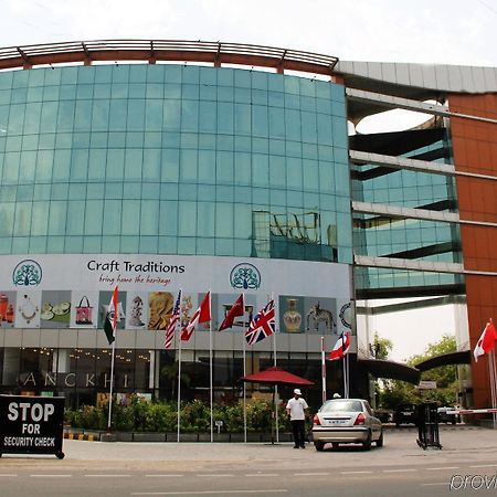 Galaxy Hotel & Spa Ґурґаон Екстер'єр фото