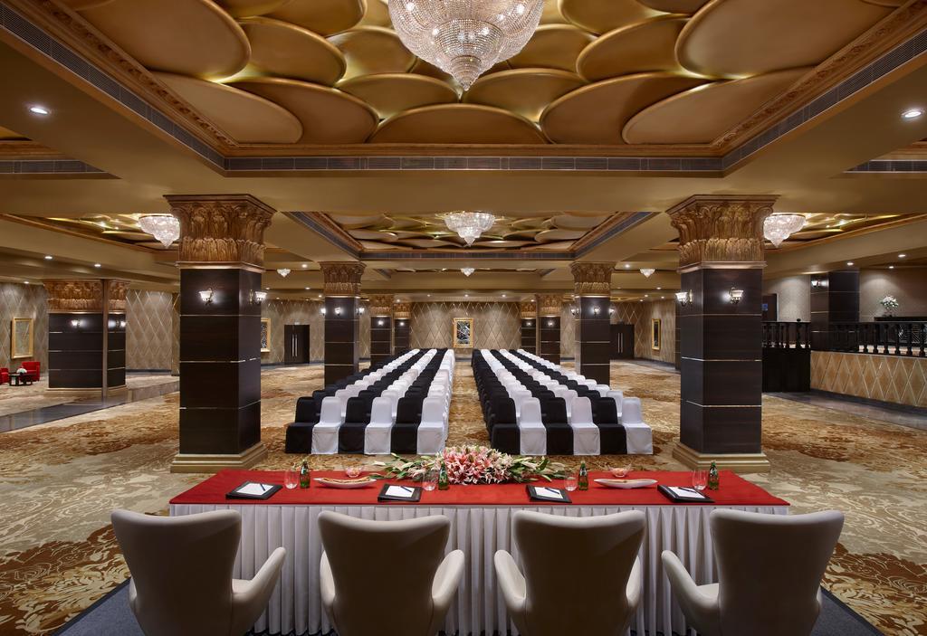 Galaxy Hotel & Spa Ґурґаон Екстер'єр фото