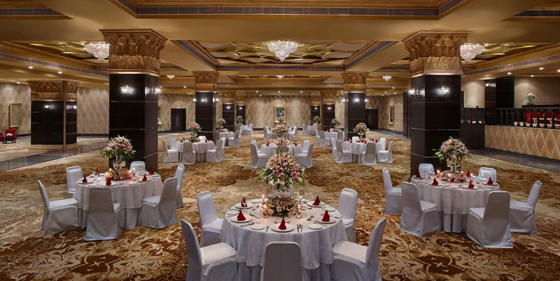Galaxy Hotel & Spa Ґурґаон Екстер'єр фото