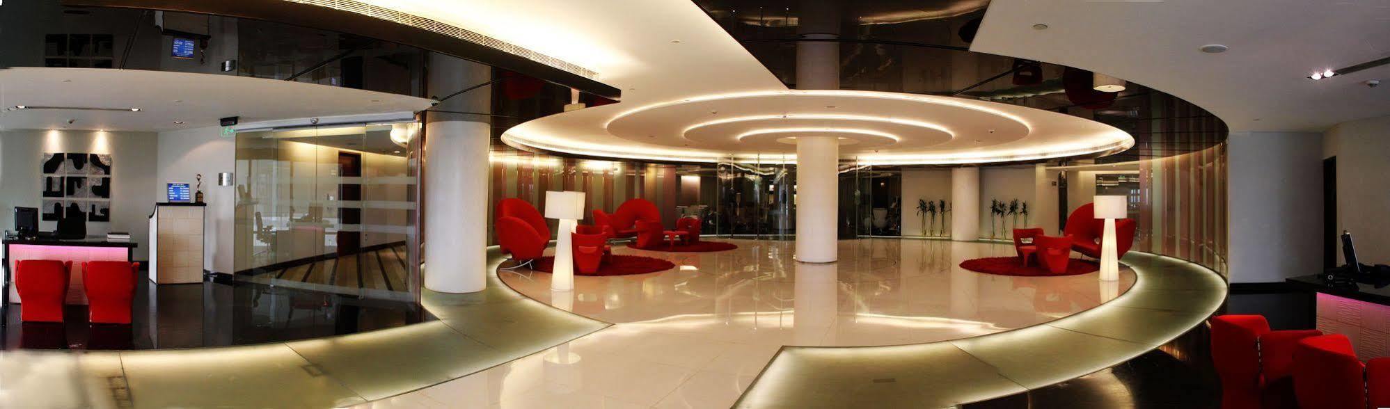 Galaxy Hotel & Spa Ґурґаон Екстер'єр фото